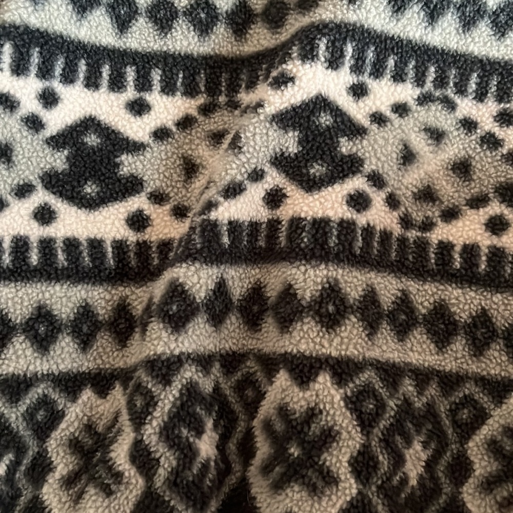 Aztec patterned pullover - Picture 2 of 2